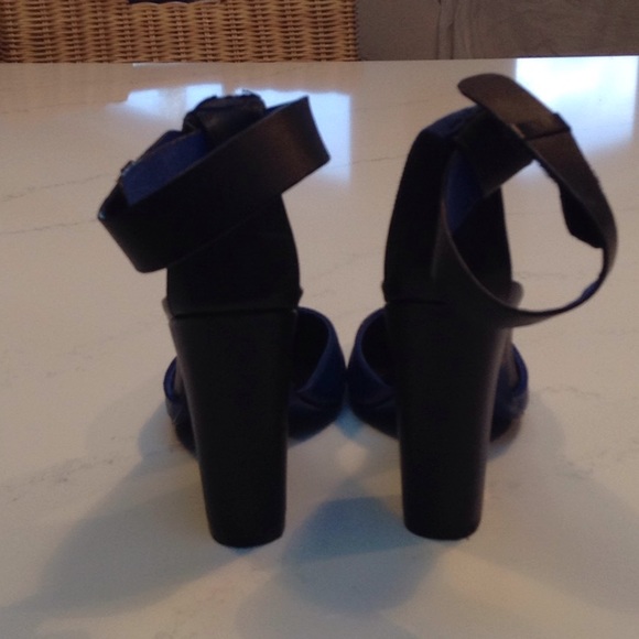 Kate Spade Saturday heels - Picture 2 of 5